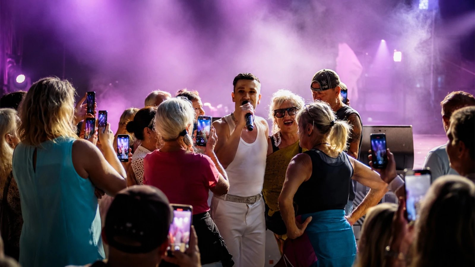 Robbie.Like.Me
