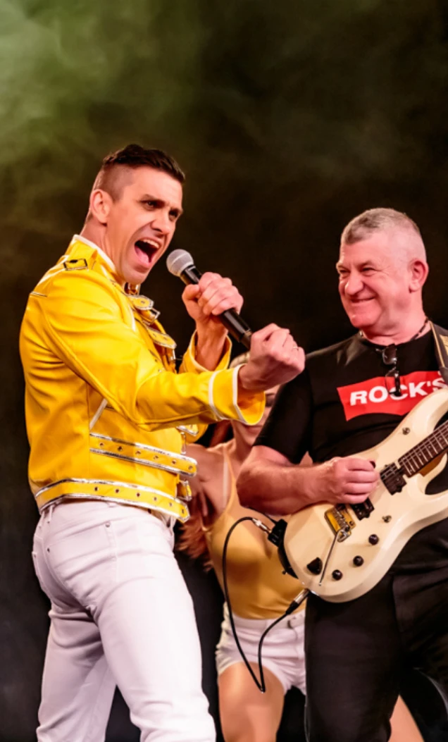 Queen Unplugged